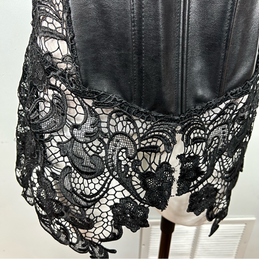 Dreamgirl Beyoncé Black Lace & Faux Leather Corset Bustier - Women’s Size 36 - Picture 6 of 13